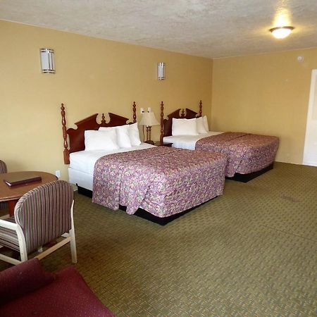 Economy Inn & Suites Сейнт Джордж Екстериор снимка