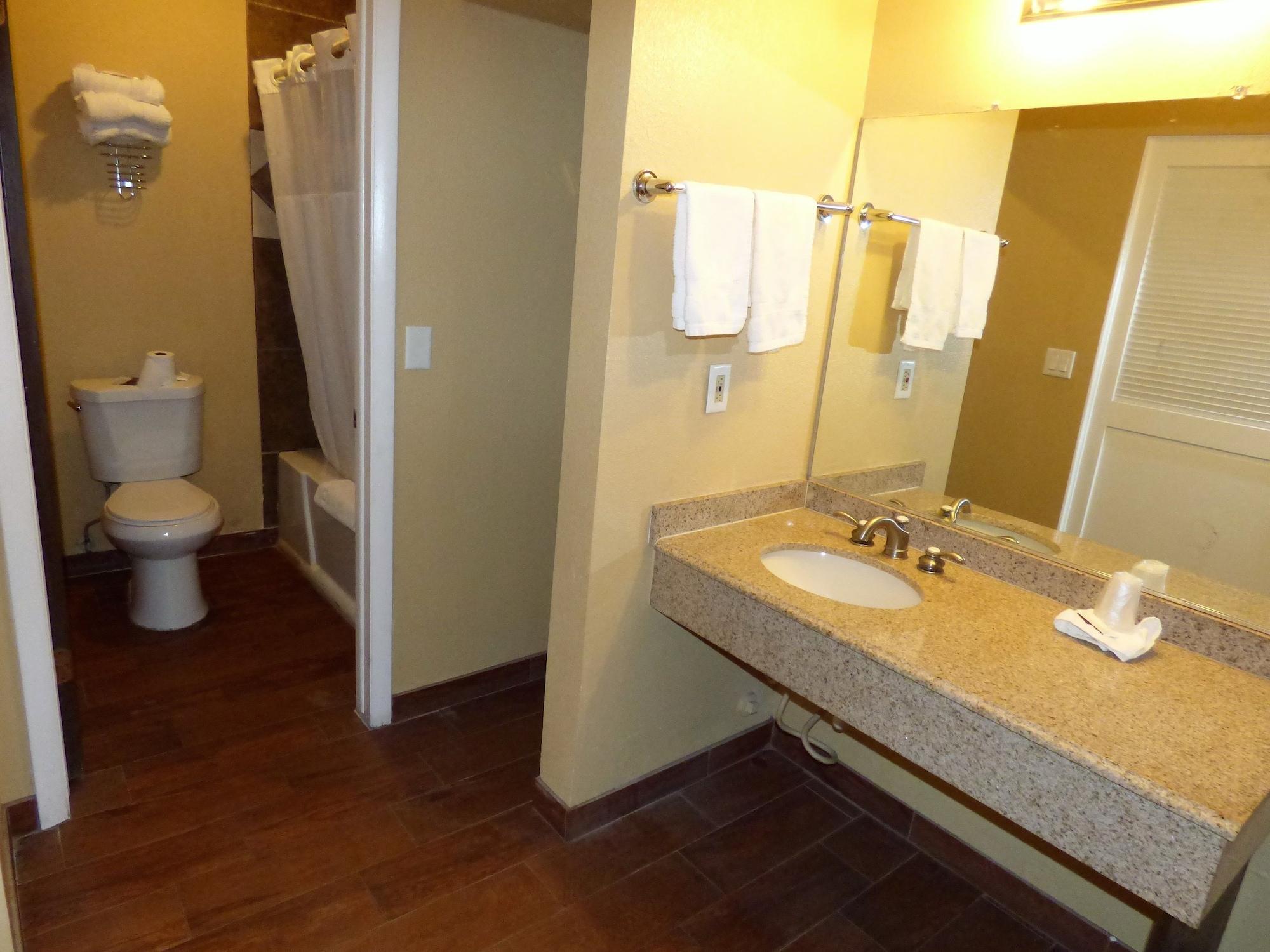 Economy Inn & Suites Сейнт Джордж Екстериор снимка