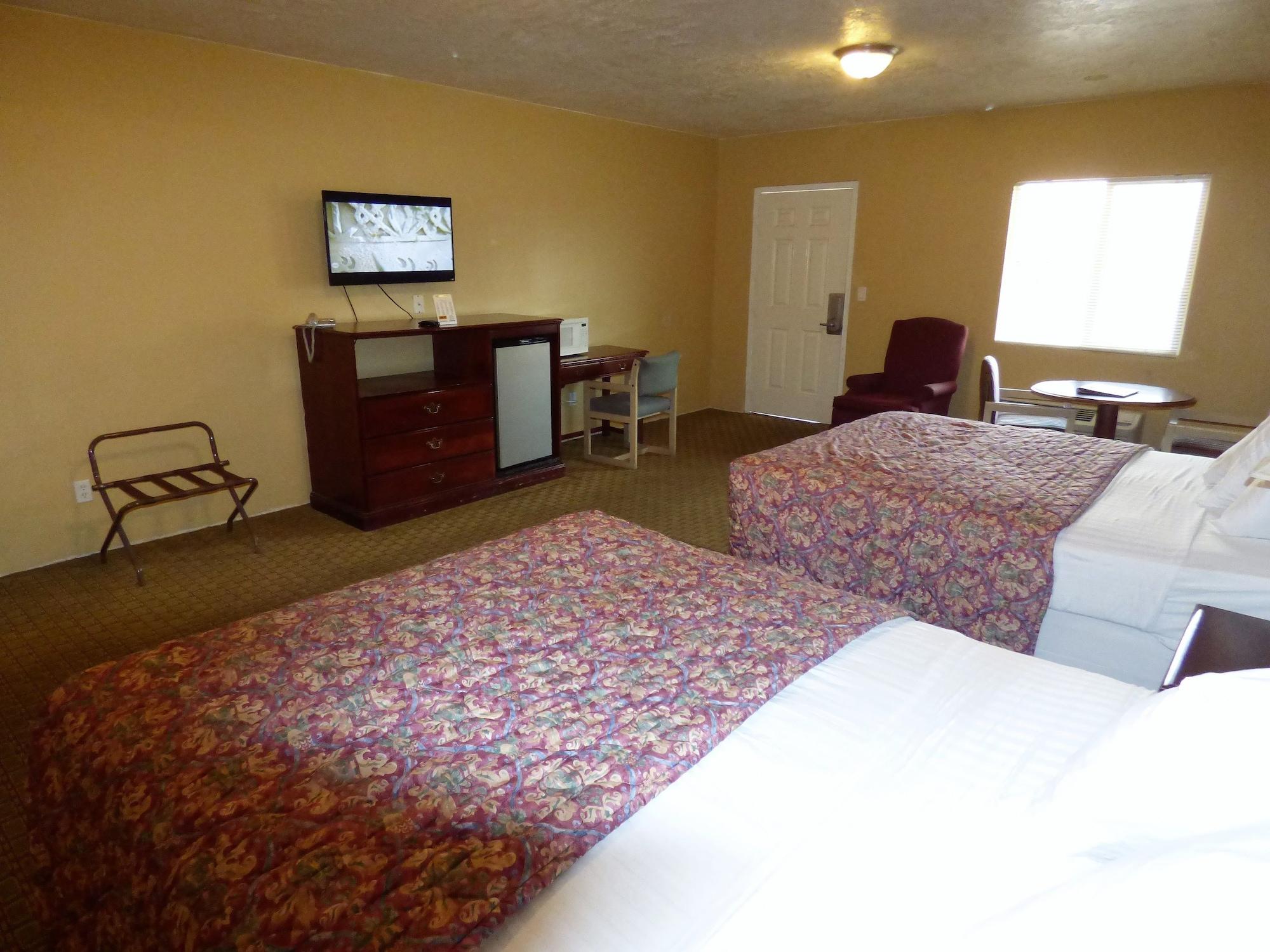 Economy Inn & Suites Сейнт Джордж Екстериор снимка