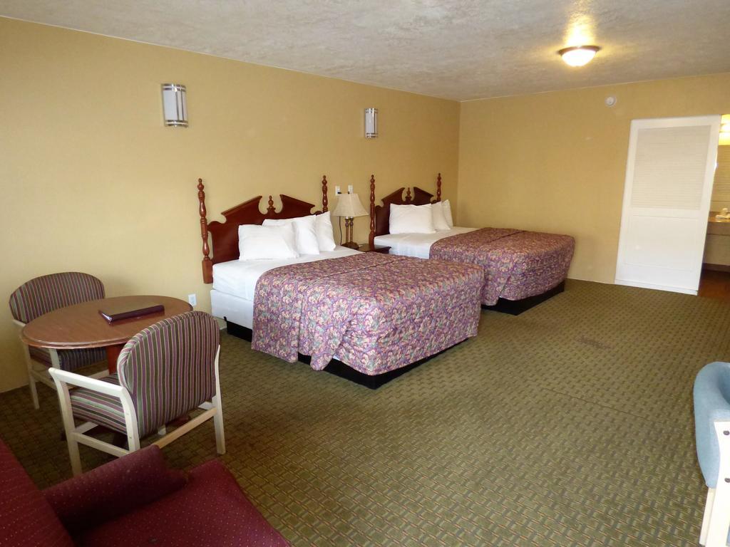 Economy Inn & Suites Сейнт Джордж Екстериор снимка